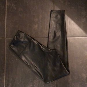 Aritzia Wilfred Free Daria Pants Faux Leather M